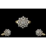 18ct Gold - Attractive Diamond Set Cluster Ring - Flower head Setting.