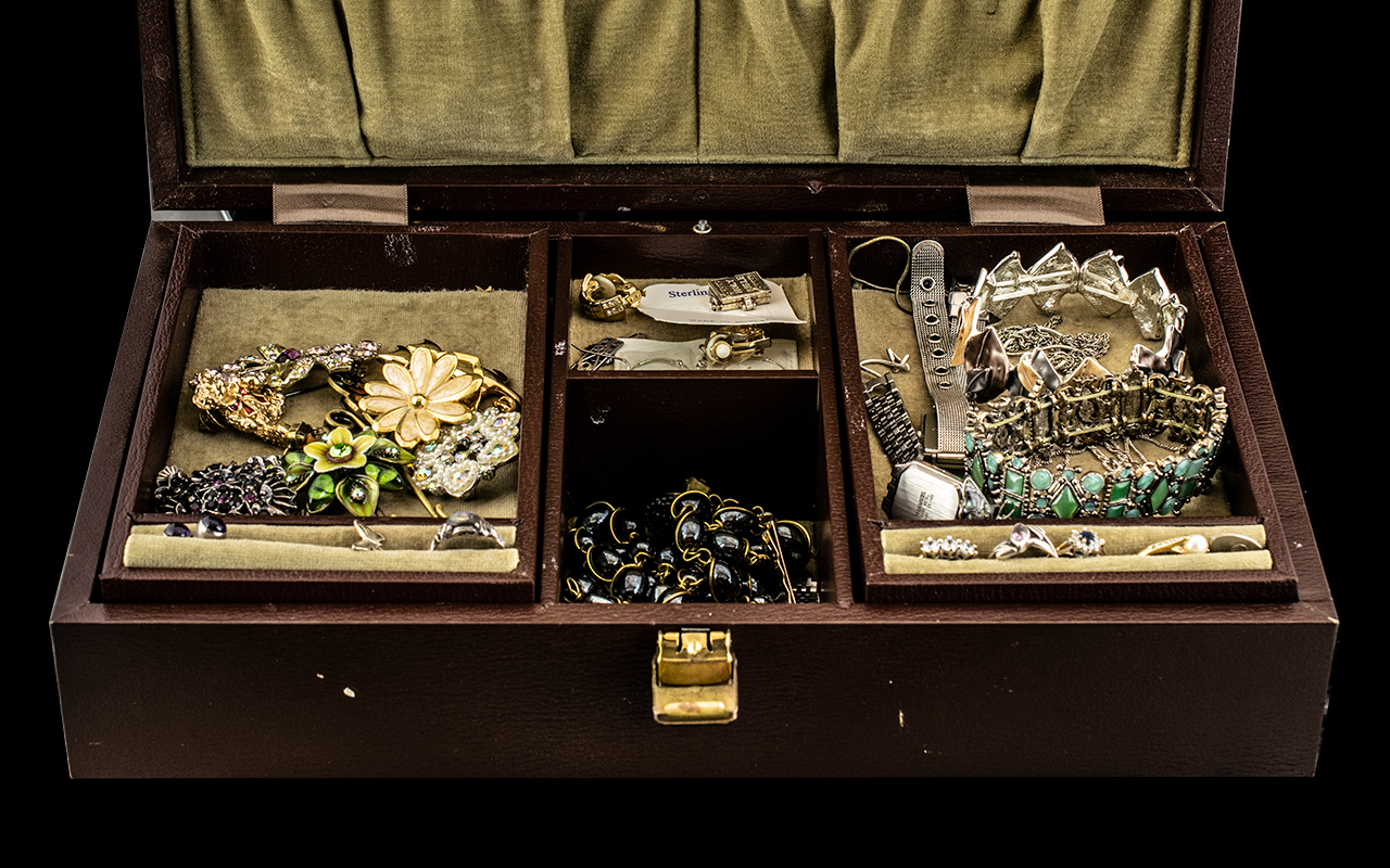 Jewellery Box & Collection of Quality Costume Jewellery, comprising brooches, chains, bracelets,