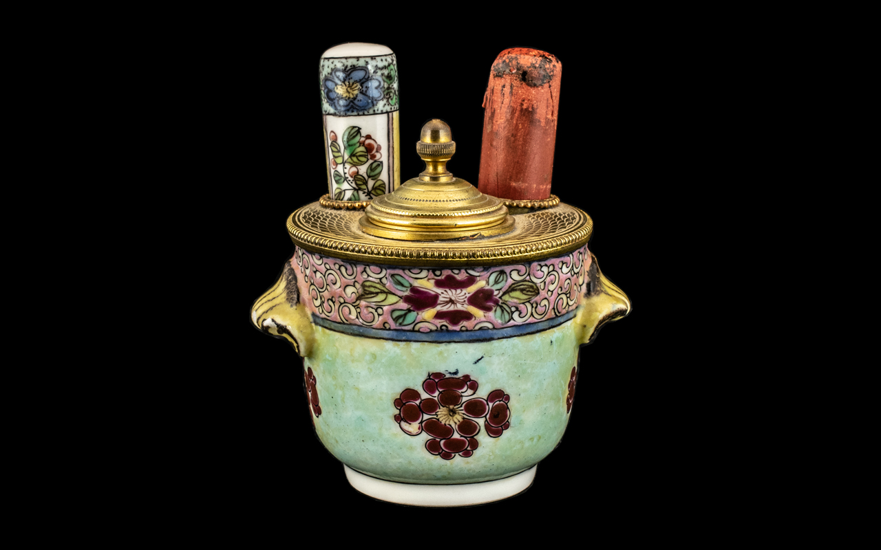 Unusual 18th/19th Century French Soft Paste Porcelain Ormolu Mounted Desk Seal Container, the lidded - Bild 2 aus 2