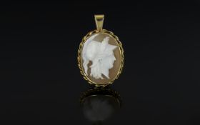 Ladies - Excellent Quality 9ct Gold Mounted Shell Cameo Pendant of Oval Form,