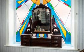 Victorian Table Top Mirror and Drawers, a mahogany mirror supported on six drawers with a larger,