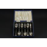 Boxed Set of Six Sterling Silver Teaspoons, in little used condition, hallmarked Sheffield, 1944