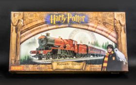 Hornby OO Gauge model railway train set 'Harry Potter and the Philosopher's Stone' Hogwarts Express,