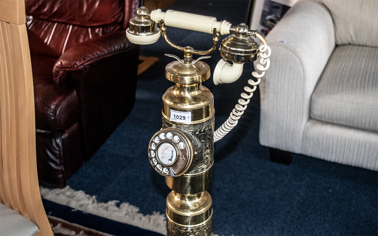 Freestanding Brass Telephone of unusual form, - Bild 2 aus 2