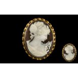 Mid 20th Century Nice Quality 9ct Gold Mounted Shell Cameo Brooch,