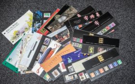 Selection of British Commemorative and Definitive Presentation Packs.