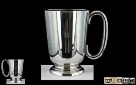 Walker and Hall Superb Quality Sterling Silver Tankard of Plain Form,