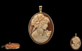 Ladies - Attractive and Well Carved 9ct Gold Oval Shaped Shell Cameo Pendant - Brooch.