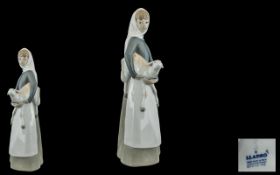 Lladro Figure "Girl with Lamb" #4504 Hei