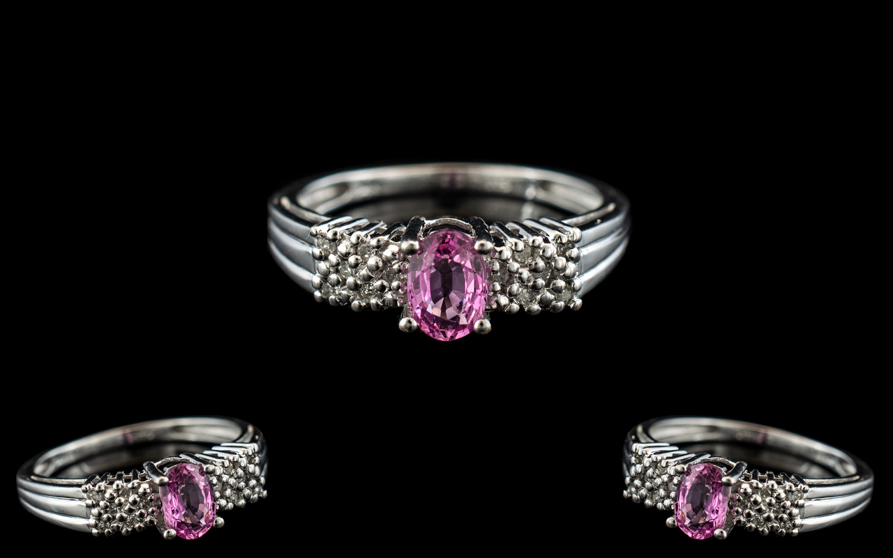 Ladies - Attractive 10ct White Gold Pink