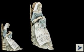 Lladro - Large and Impressive Hand Painted Porcelain Figure ' The Embroiderer ' Sculpture Salvador