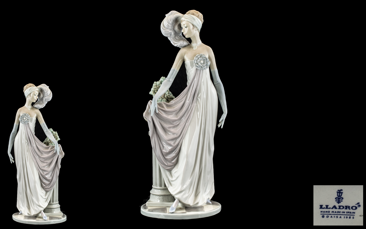 Lladro - Large and Impressive Hand Painted Porcelain Figure ' Elegant Ladies ' Socialite of The - Image 2 of 2