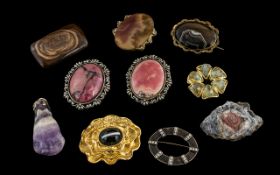 A Good Collection of Vintage Stone-set Brooches and Pendants, Set with Quartz and Agate Stones,