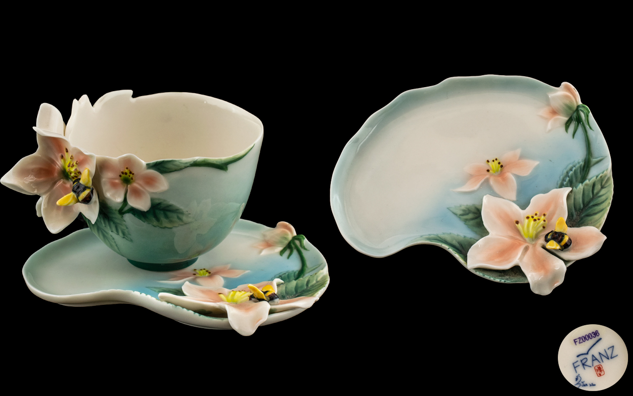 Franz - Superb Stylish Hand Painted Porcelain Cup and Saucer ' Water Lilies ' Design. - Image 2 of 2