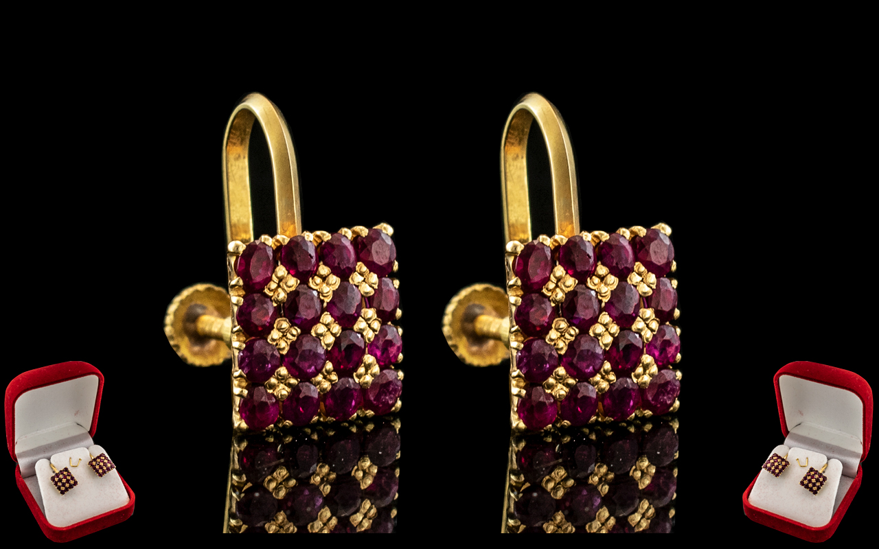 Ladies - Superb Pair of 18ct Gold Ruby Set Earrings of Square Form. The Rubies of Excellent Rich Red - Bild 2 aus 3