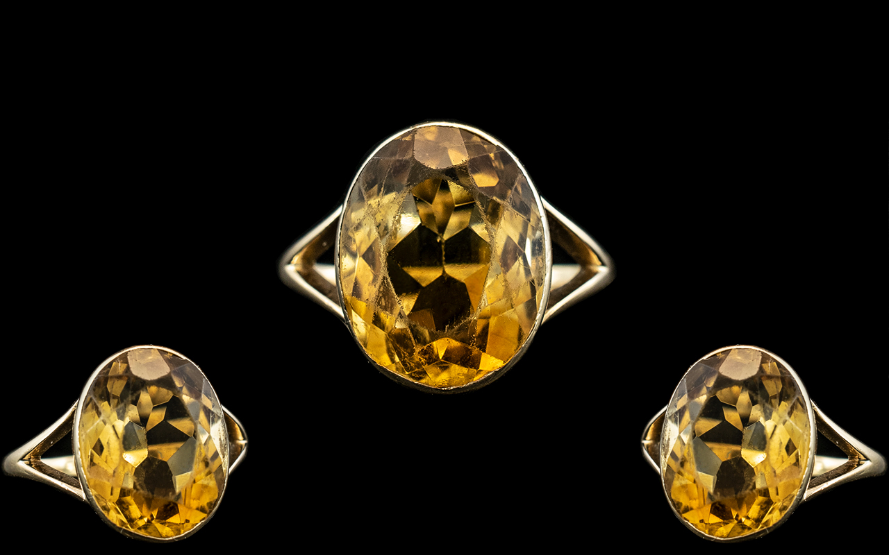 Ladies - Attractive 14ct Gold Single Stone Citrine Set Ring.