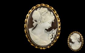 Mid 20th Century Nice Quality 9ct Gold Mounted Shell Cameo Brooch, With Ornate Twist Border of
