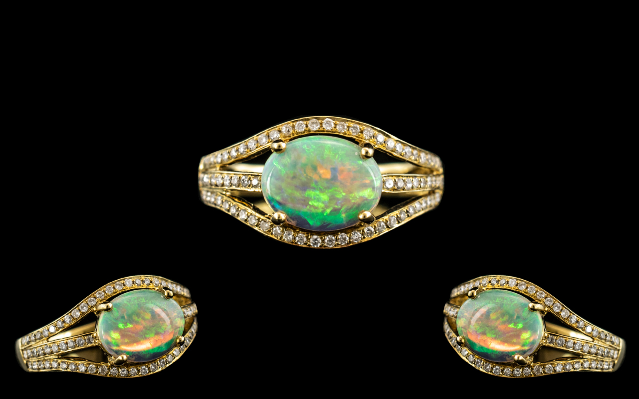 18ct Gold - Attractive Diamond and Opal Set Ring, Excellent Opal with Strong Colours, - Bild 2 aus 3