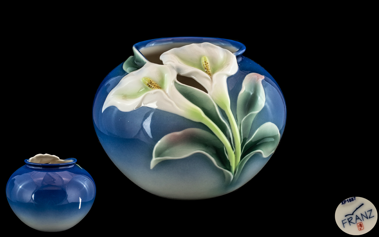 Franz - Superb Globular Shaped Hand Painted Porcelain Bowl - Vase, ' Lilies ' Design on Blue Ground. - Image 2 of 2