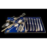 Boxed Set of Silver Hilted Fruit Knives,
