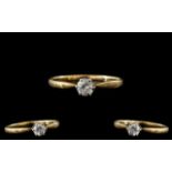 18ct Gold - Attractive Single Stone Diamond Ring, Marked 18ct to Interior of Shank.