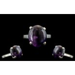 A Vintage 9ct White Gold - Attractive Single Stone Amethyst Set Ring.