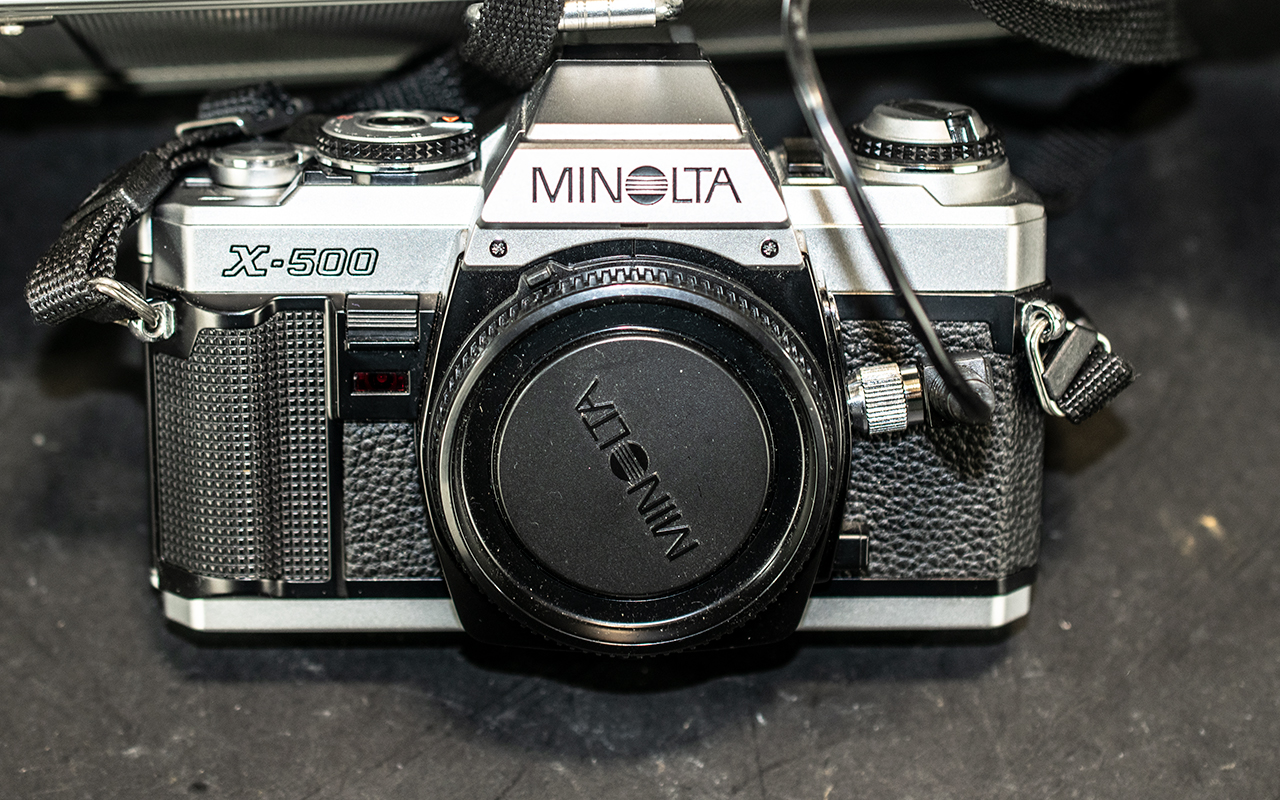 Two Minolta Cameras XG - M and X - 500 i - Image 2 of 5