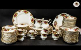 Quantity of Royal Albert 'Old Country Roses' Dinner/Tea Service,