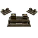 Lacquered & Gold Gild Inkwell/Desk Tidy. Elegant inkwell/desk tidy, with gold gild decoration.