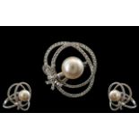 18ct White Gold Diamond And Pearl Ring Central 8.