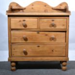 Pine chest of drawers