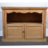 Small pine servery