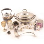 Small silver cups, Lee & Wigfull, Sheffield 1906, plus other white metal and plated items.