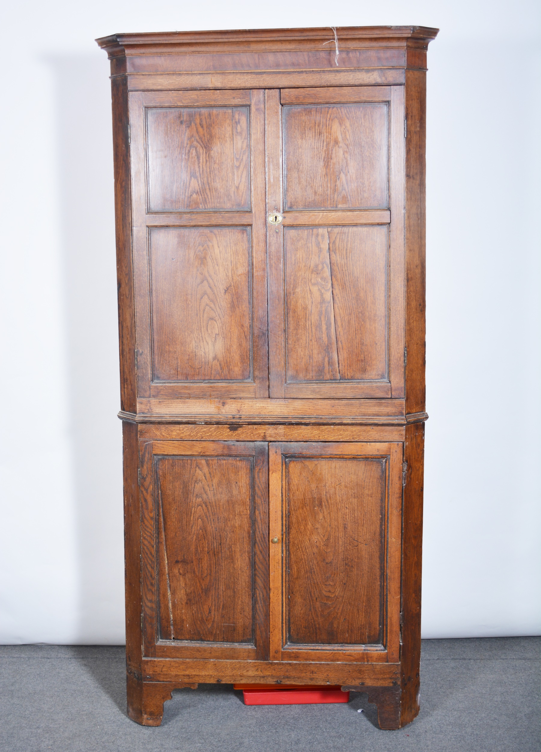 Georgian oak freestanding corner cupboard,