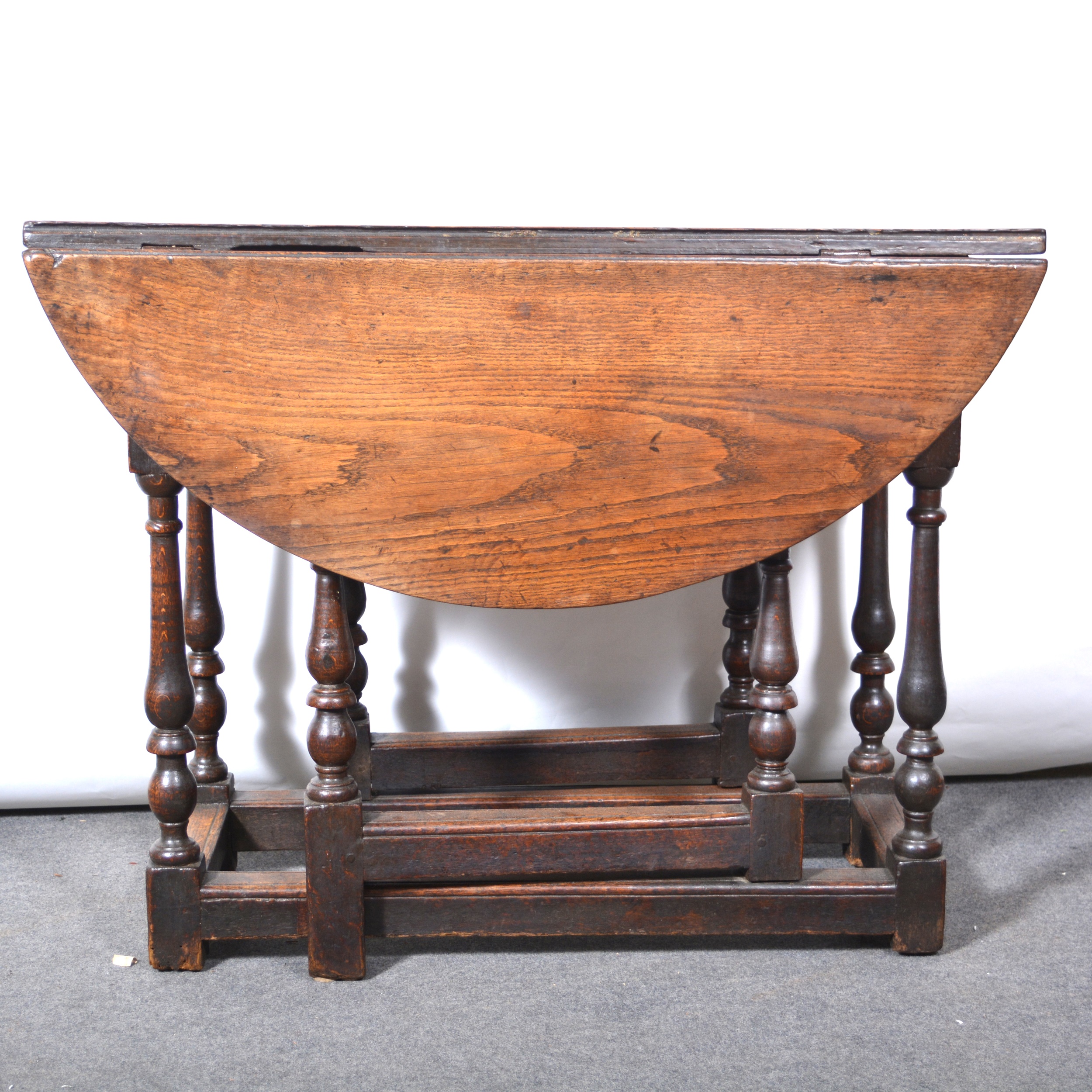 Joined oak gateleg table, in part 17th Century