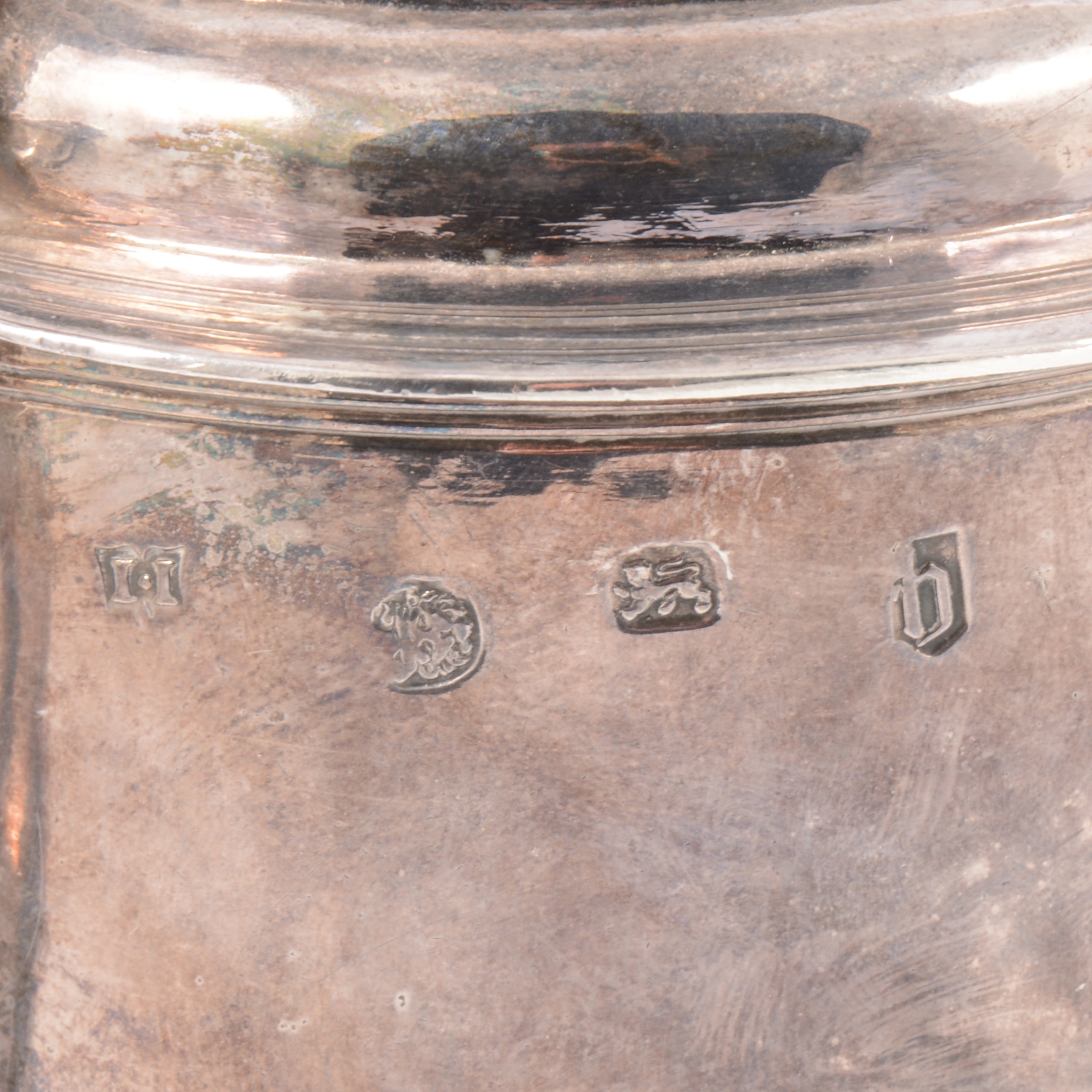 Charles II silver lidded tankard, makers mark I.I, London 1685. - Image 14 of 14