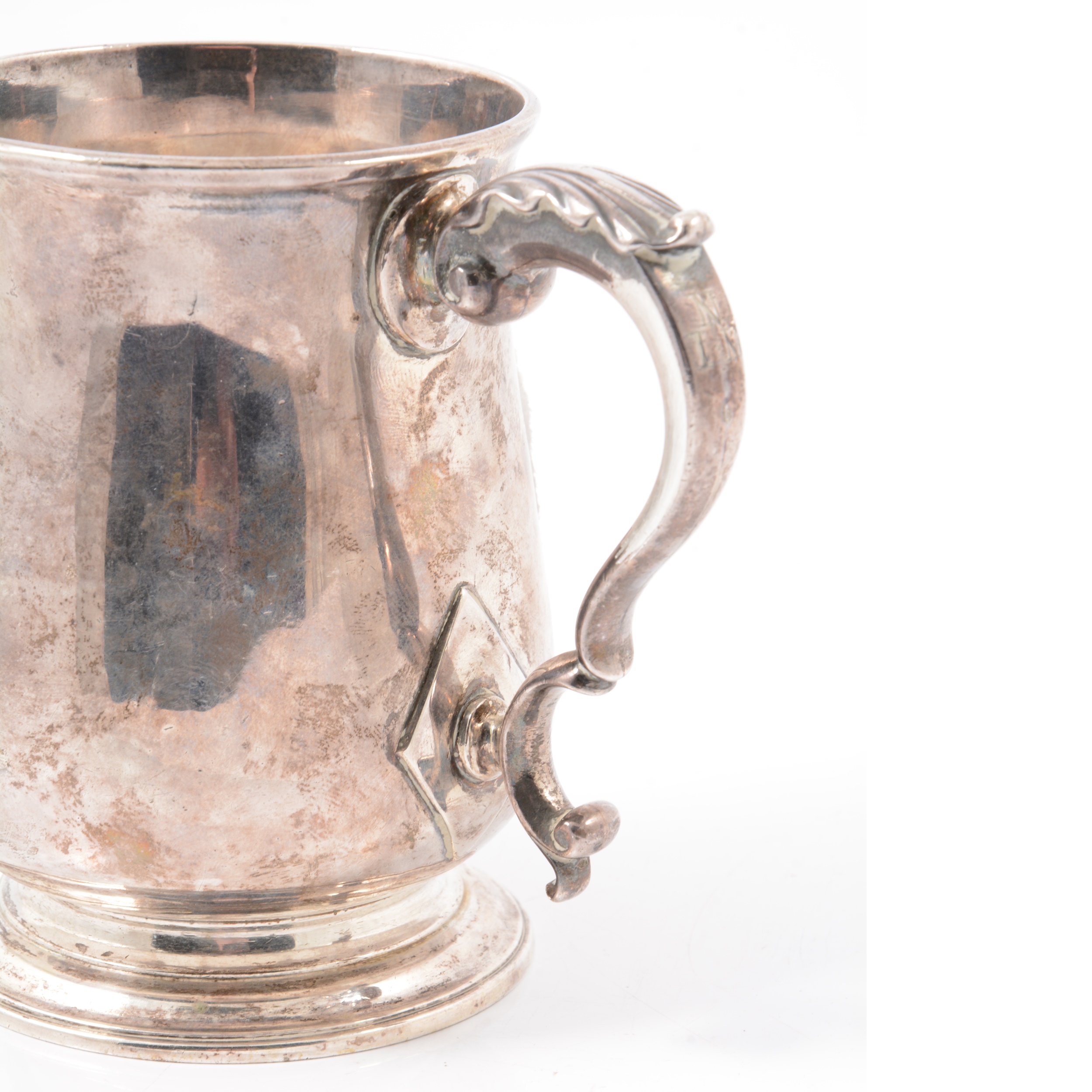George III silver mug, possibly John Scofield, London 1774 - Image 2 of 5