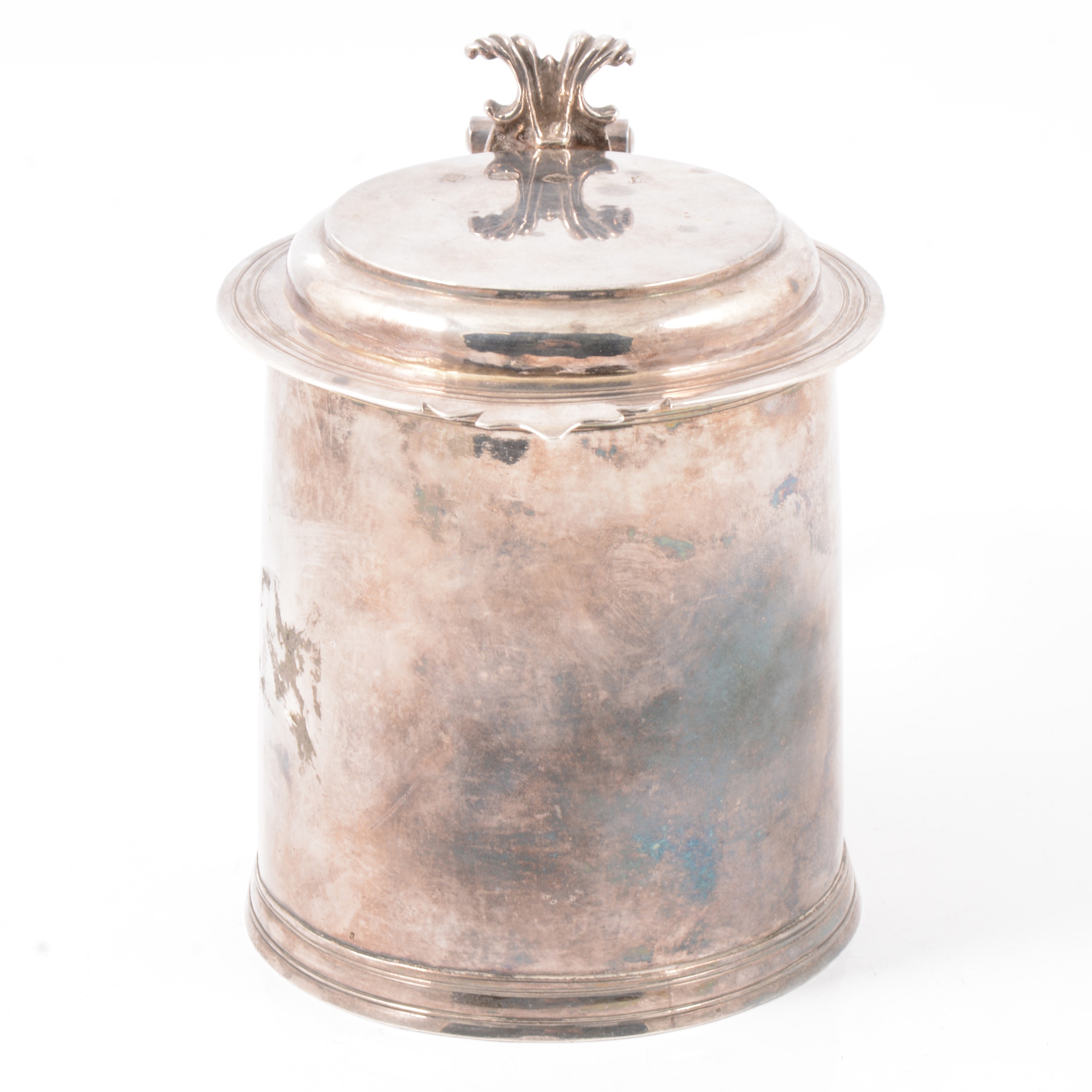 Charles II silver lidded tankard, makers mark I.I, London 1685. - Image 5 of 14