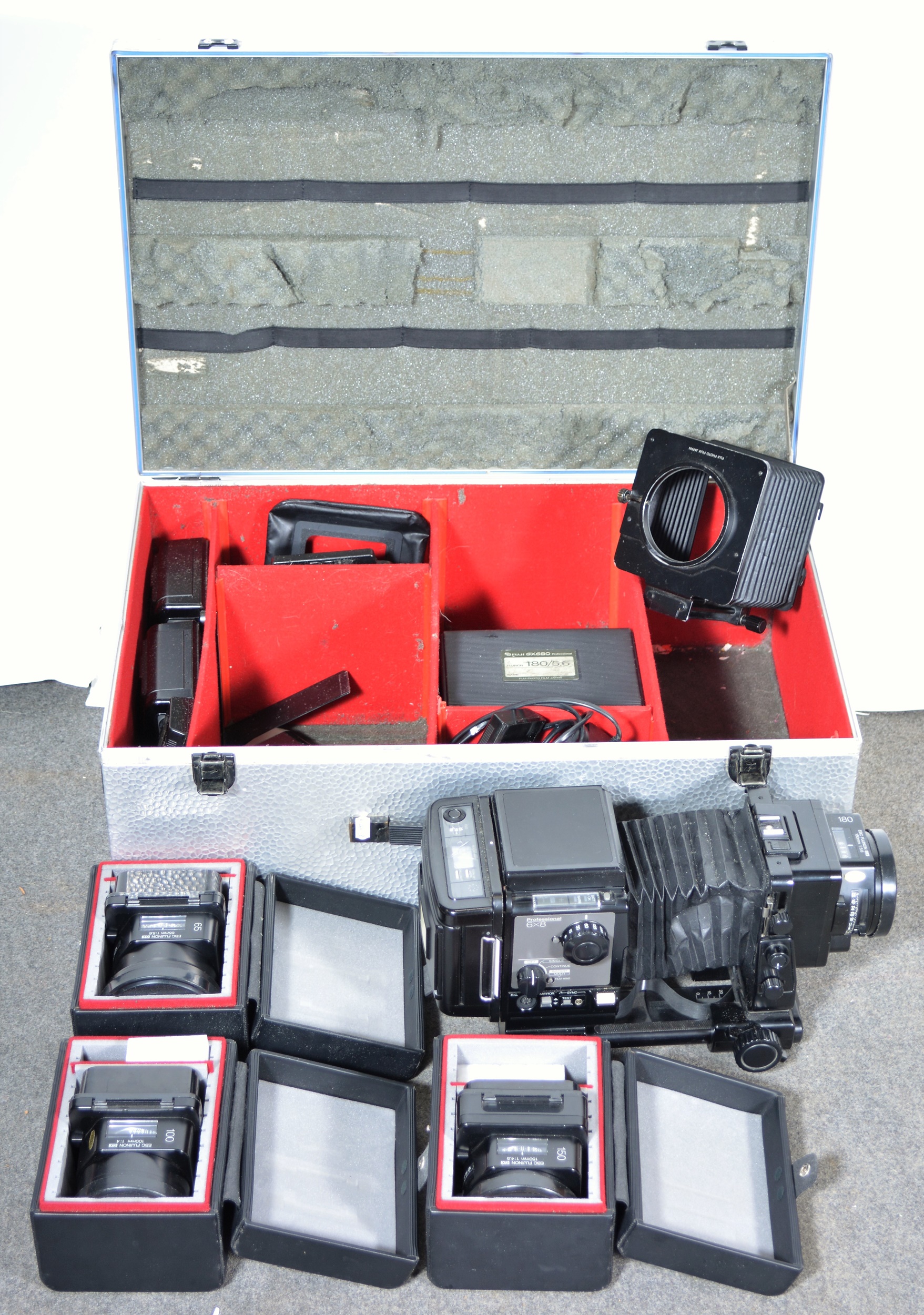 Fuji GX680 6x8 Professional camera outfit, lenses and case. - Image 3 of 3