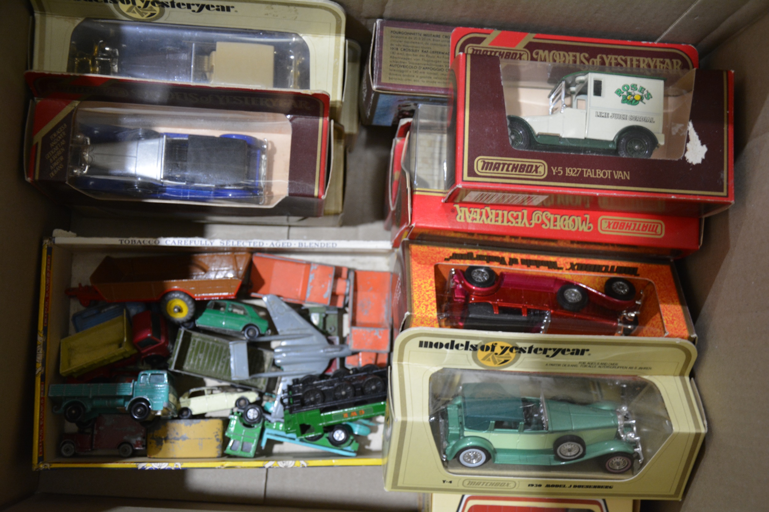 Modern die-cast models and vehicles, including Corgi 07417 Leicestershire & Rutland Land Rover - Image 3 of 3