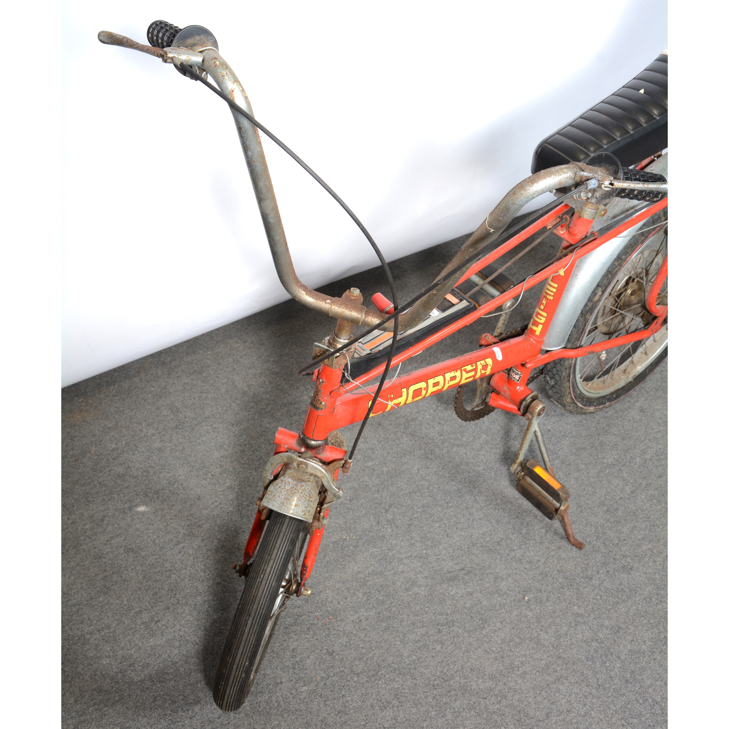 Raleigh Mk II 2 Chopper bike, original ‘Infra Red’ paintwork, t-shape gear stick. - Image 3 of 4