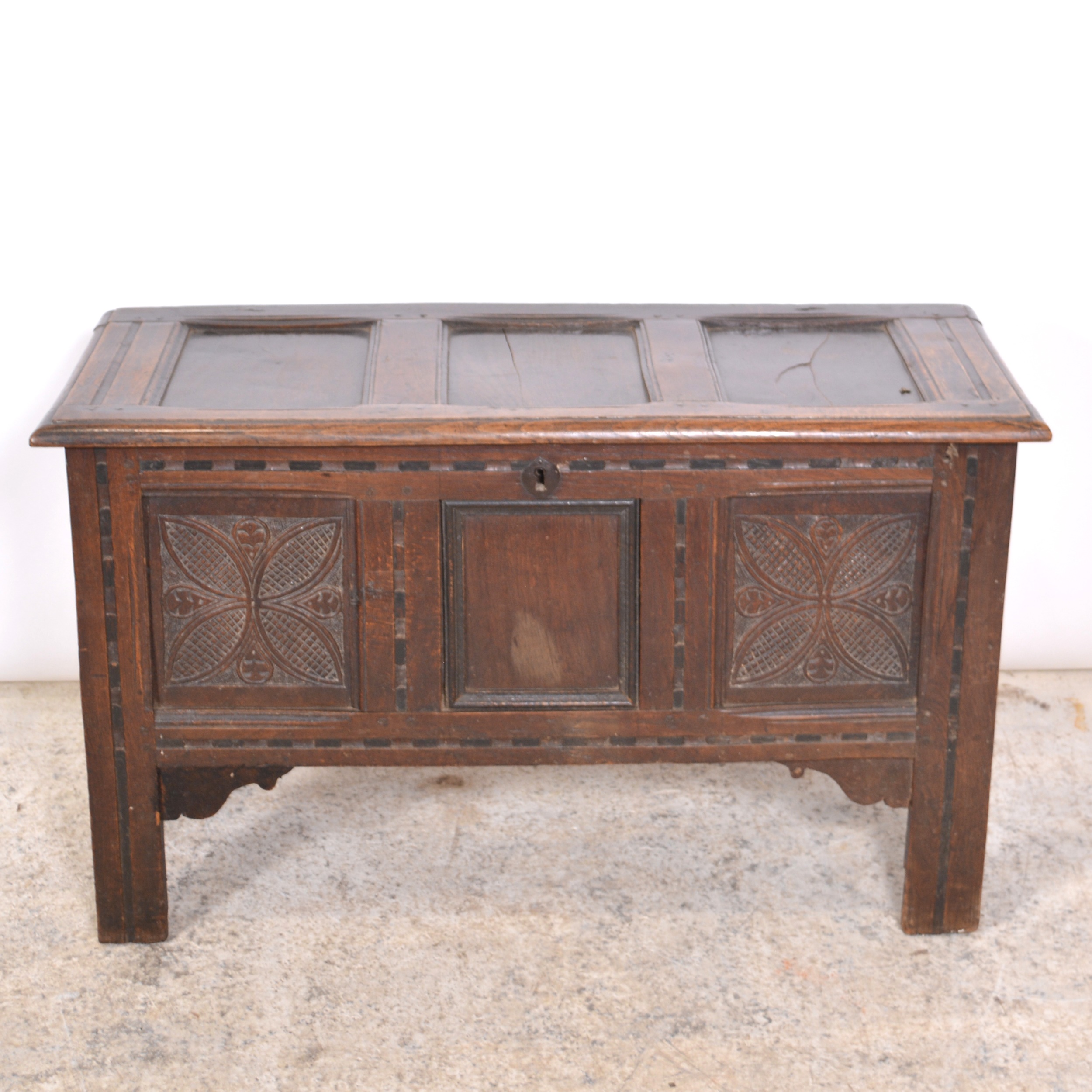 Joined oak coffer, 18th Century - Image 2 of 2
