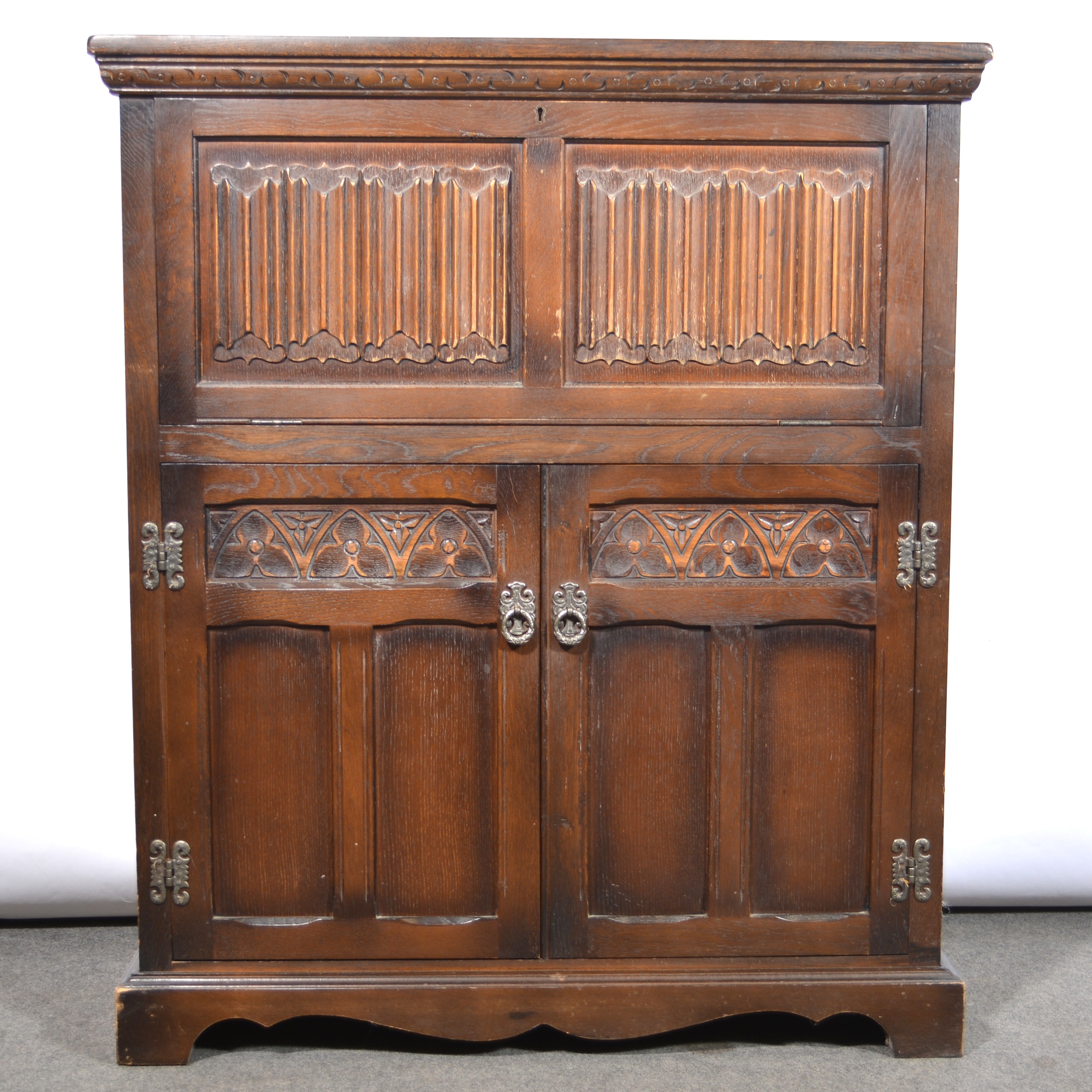 Reproduction oak cocktail cabinet, corner cupboard and blanket box and bureau, - Image 2 of 5