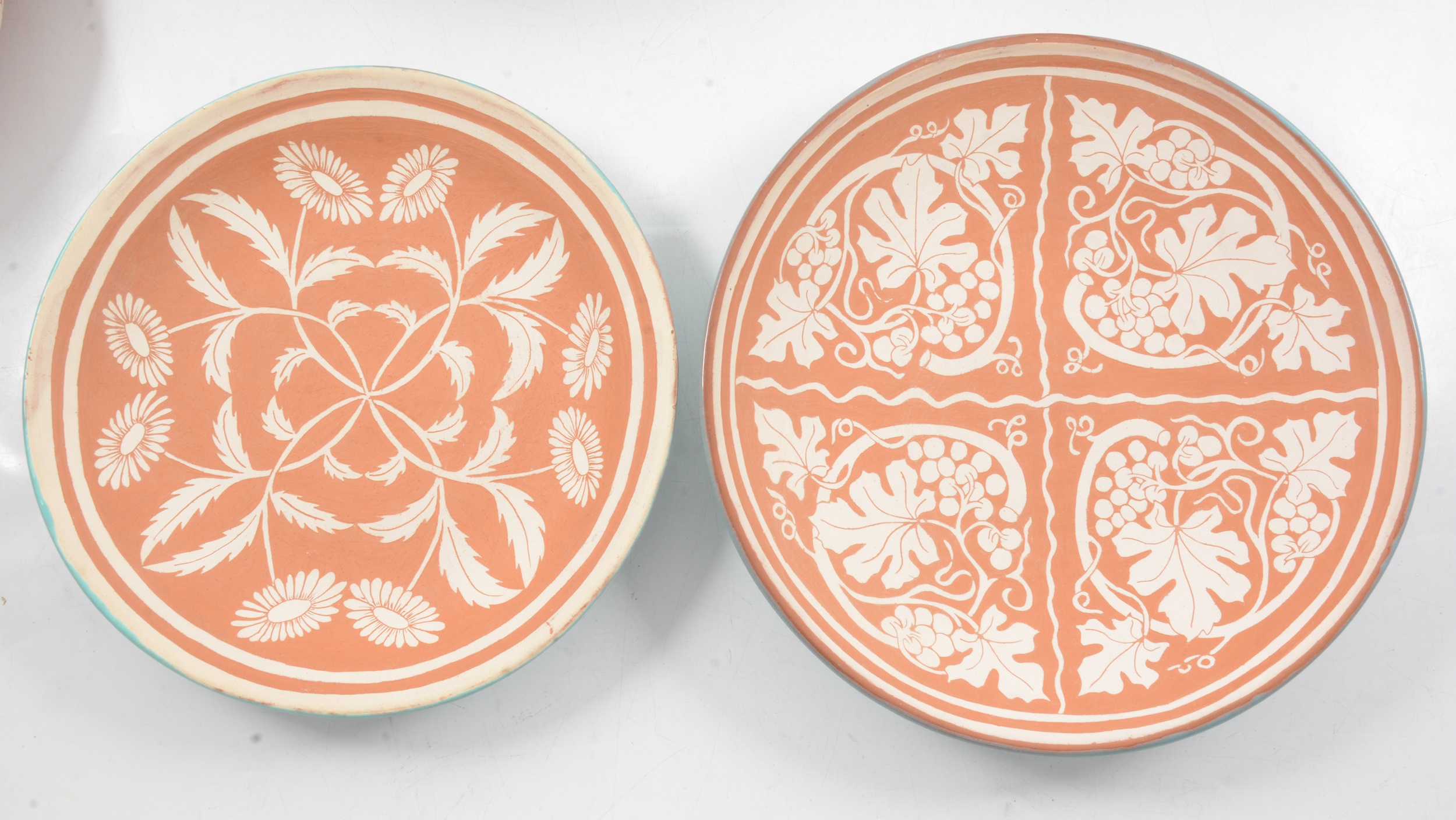 Five pieces of terracotta sgraffito ware by William and Gaye Fishley Holland. - Image 7 of 11