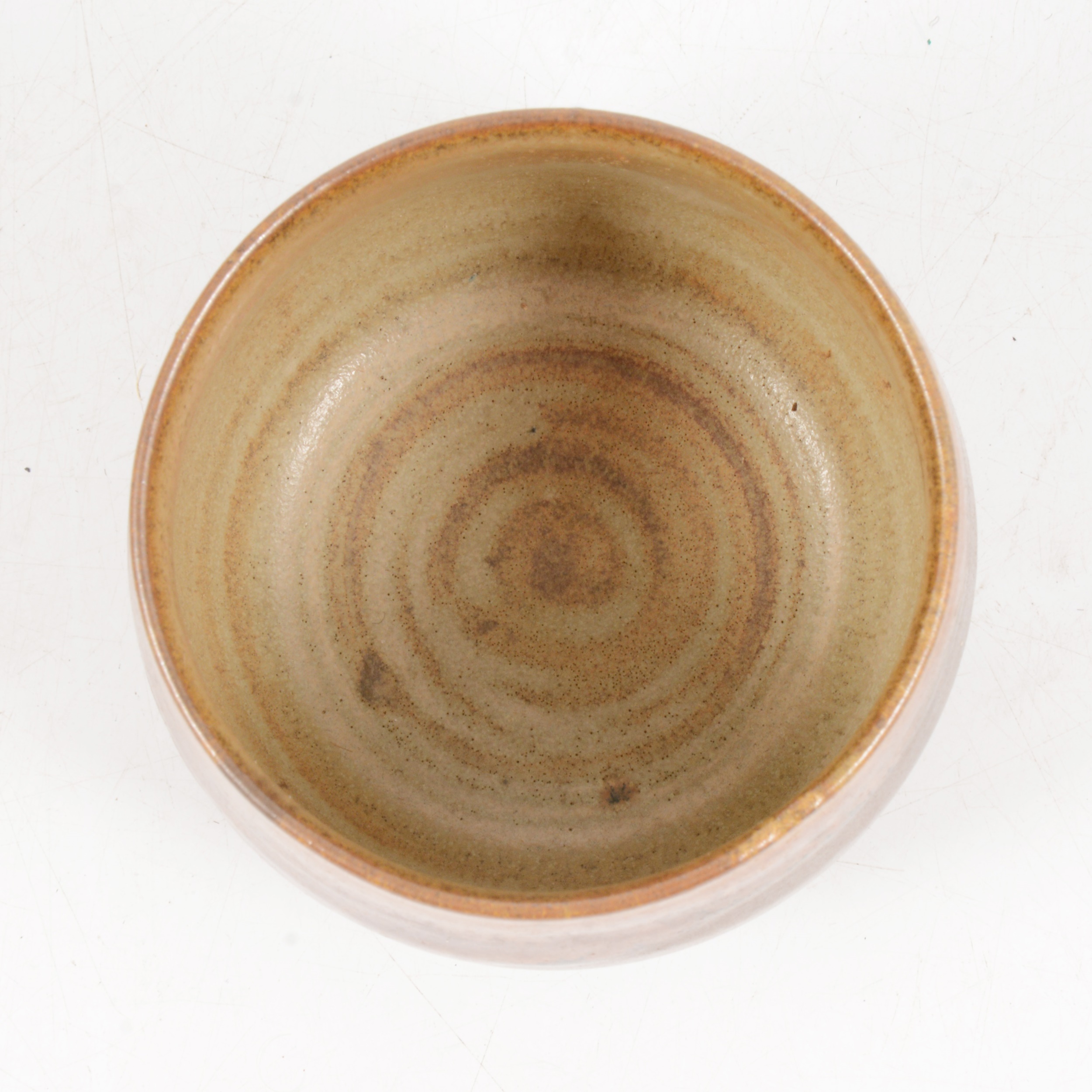 Shimaoka Tatsuzo, a stoneware teabowl; and another Korean teacup - Image 9 of 13