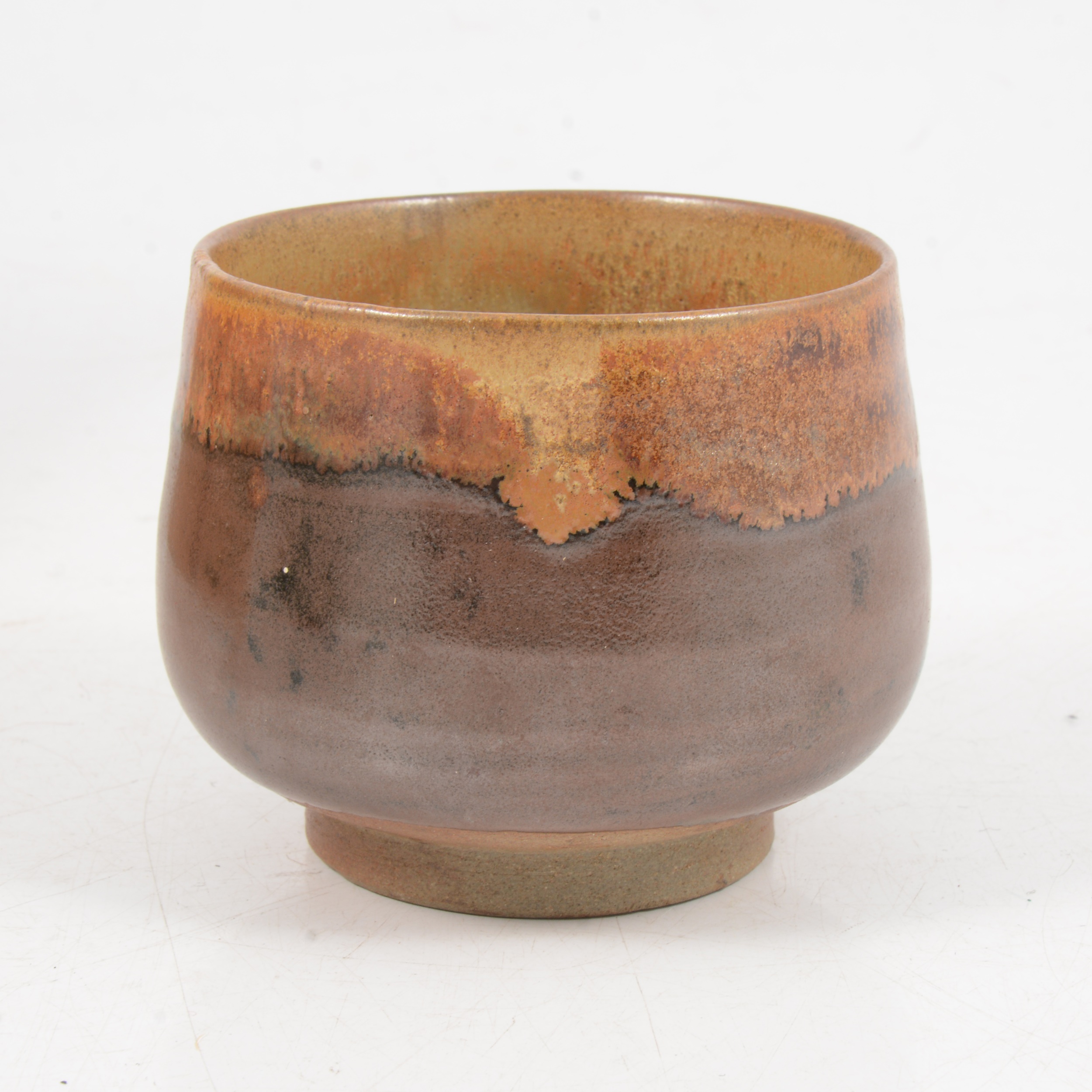 Shimaoka Tatsuzo, a stoneware teabowl; and another Korean teacup - Image 7 of 13