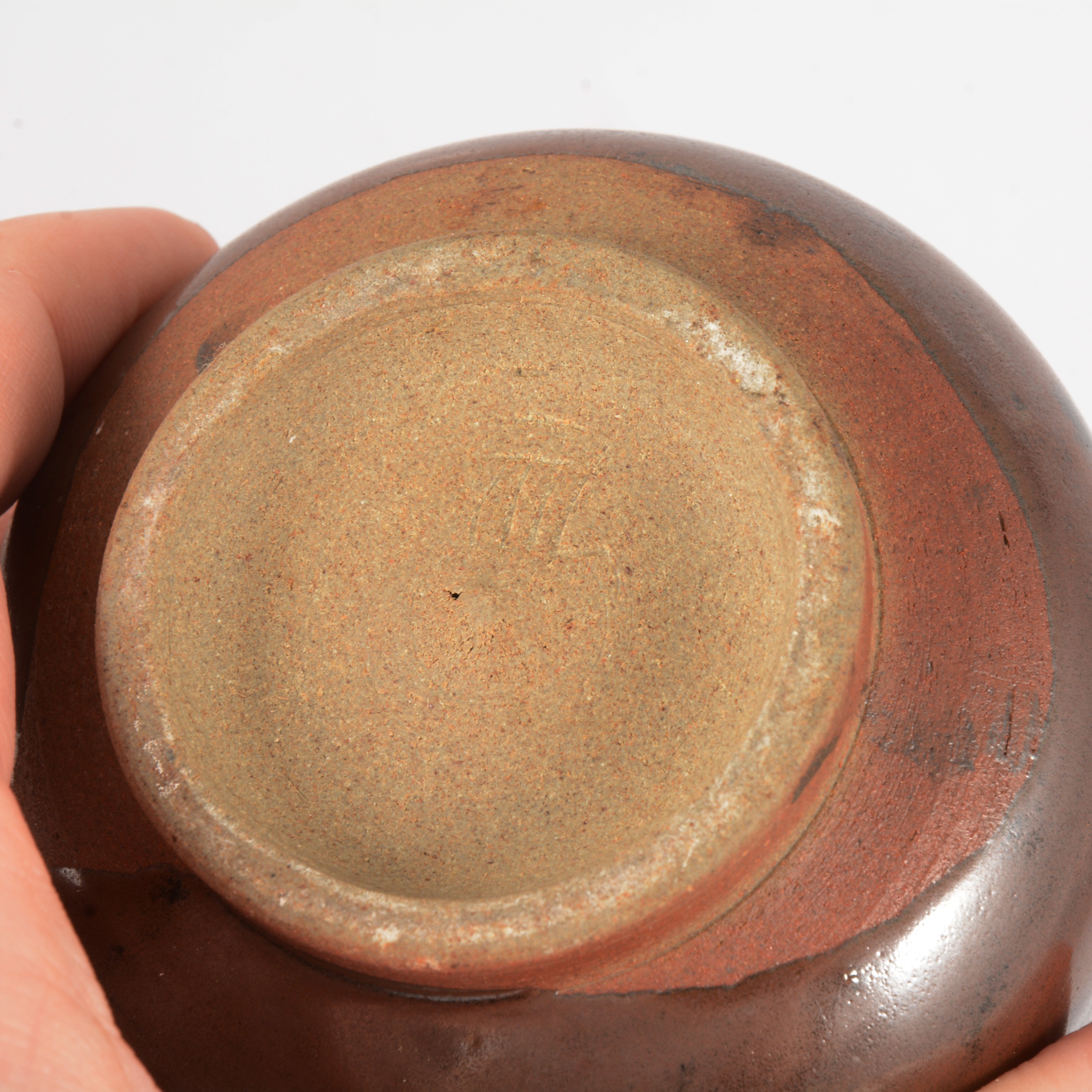 Shimaoka Tatsuzo, a stoneware teabowl; and another Korean teacup - Image 13 of 13