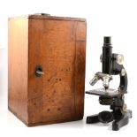 Ernst Leitz Wetzlar monocular microscope,