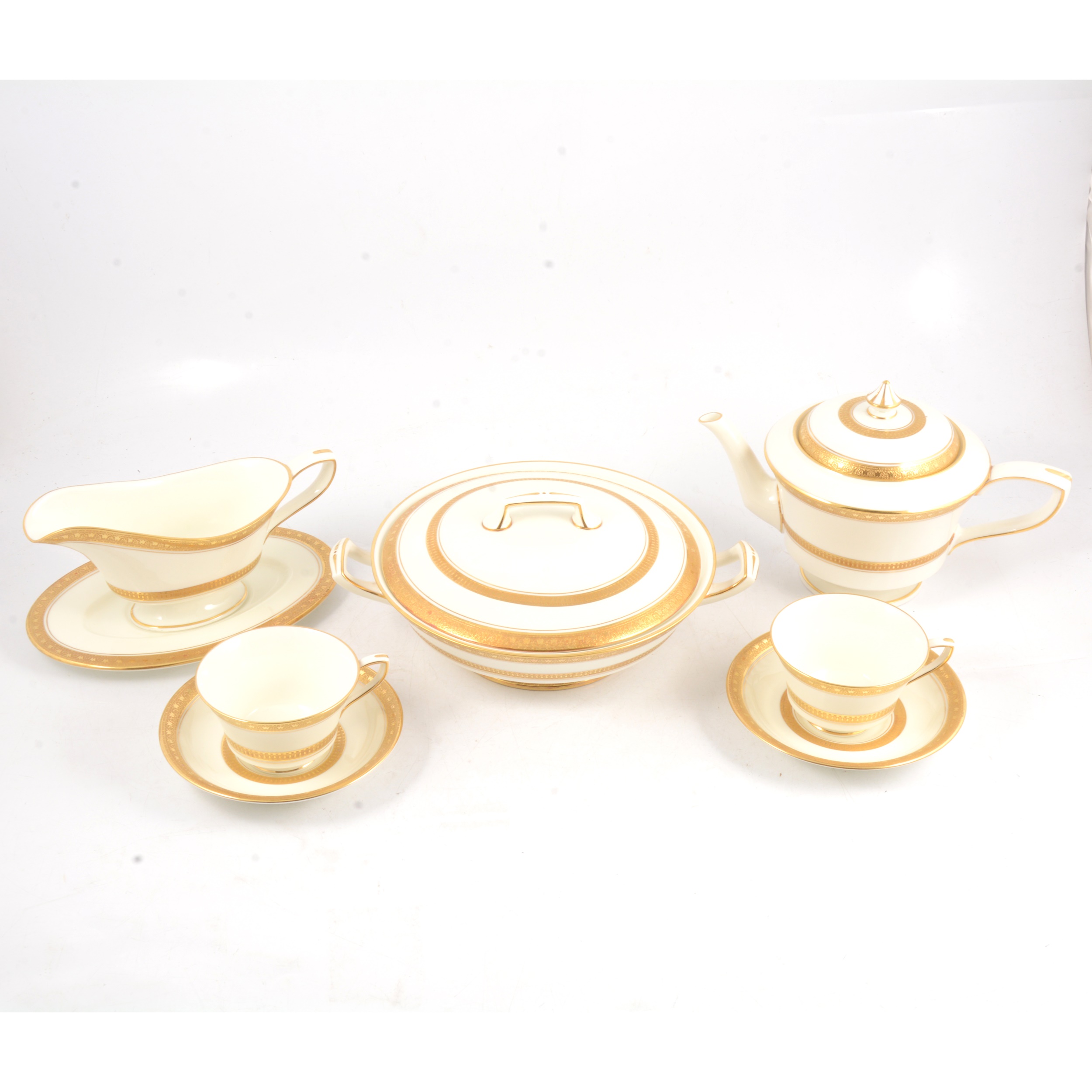 A Royal Worcester bone china dinner and tea service