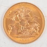 Elizabeth II gold Sovereign coin, 1967, 8g.